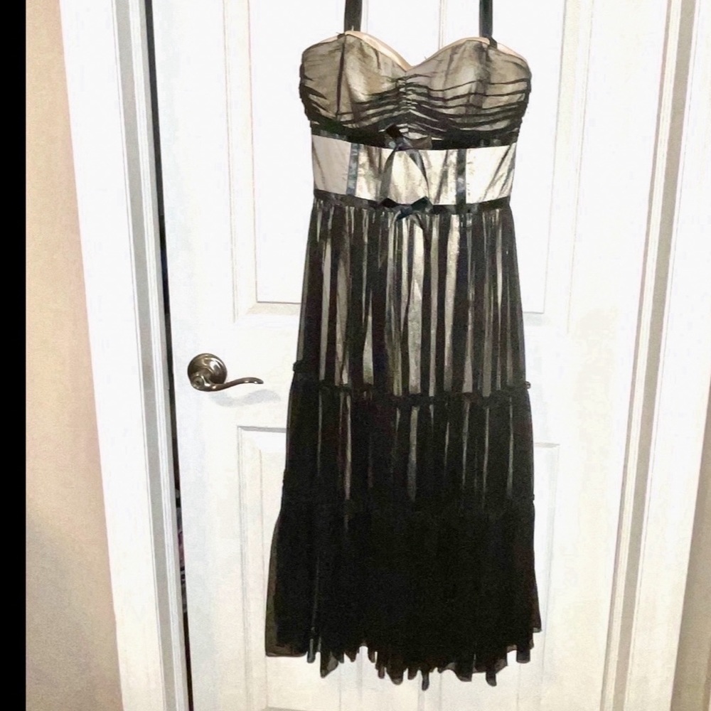 Silk Laundry dress by Shelli Segal